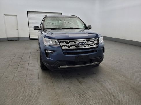Used 2019 Ford Explorer XLT w/ Equipment Group 202A AWD/4WD image 14