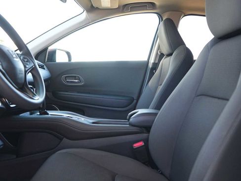 Used 2019 Honda HR-V EX image 11