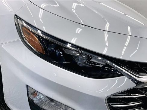 Used 2021 Chevrolet Malibu LT FWD image 26