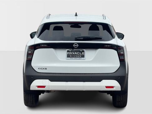 New 2026 Nissan Kicks SV image 4