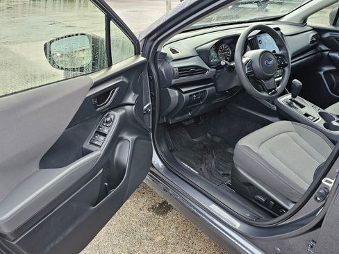 Used 2024 Subaru Crosstrek 2.0i Premium image 17