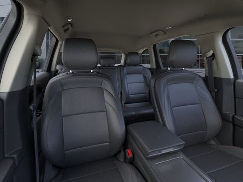 New 2026 Lincoln Nautilus Premier image 10