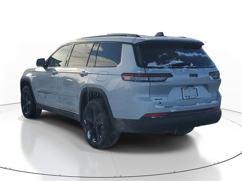 New 2025 Jeep Grand Cherokee L Altitude image 3
