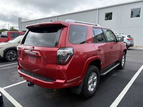 Used 2018 Toyota 4Runner SR5 Premium AWD/4WD image 6