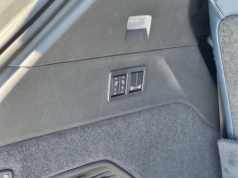New 2025 Cadillac Escalade IQ Luxury 2 AWD/4WD image 32