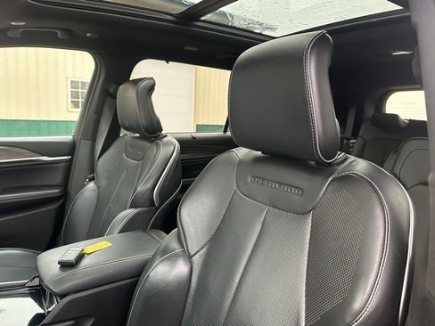 Used 2021 Jeep Grand Cherokee L Overland w/ Advanced Protech Group III image 3