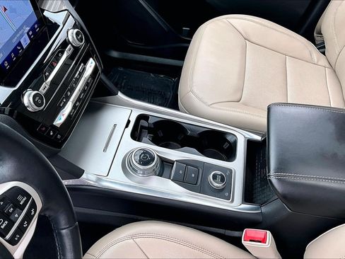 Certified 2023 Ford Explorer Limited w/ Limited Technology Package AWD/4WD image 15