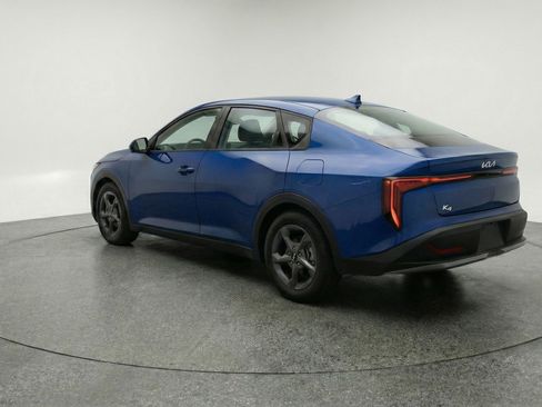 Used 2025 Kia K4 LXS image 6