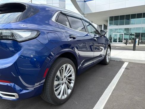 Used 2025 Buick Envision Avenir AWD/4WD image 4