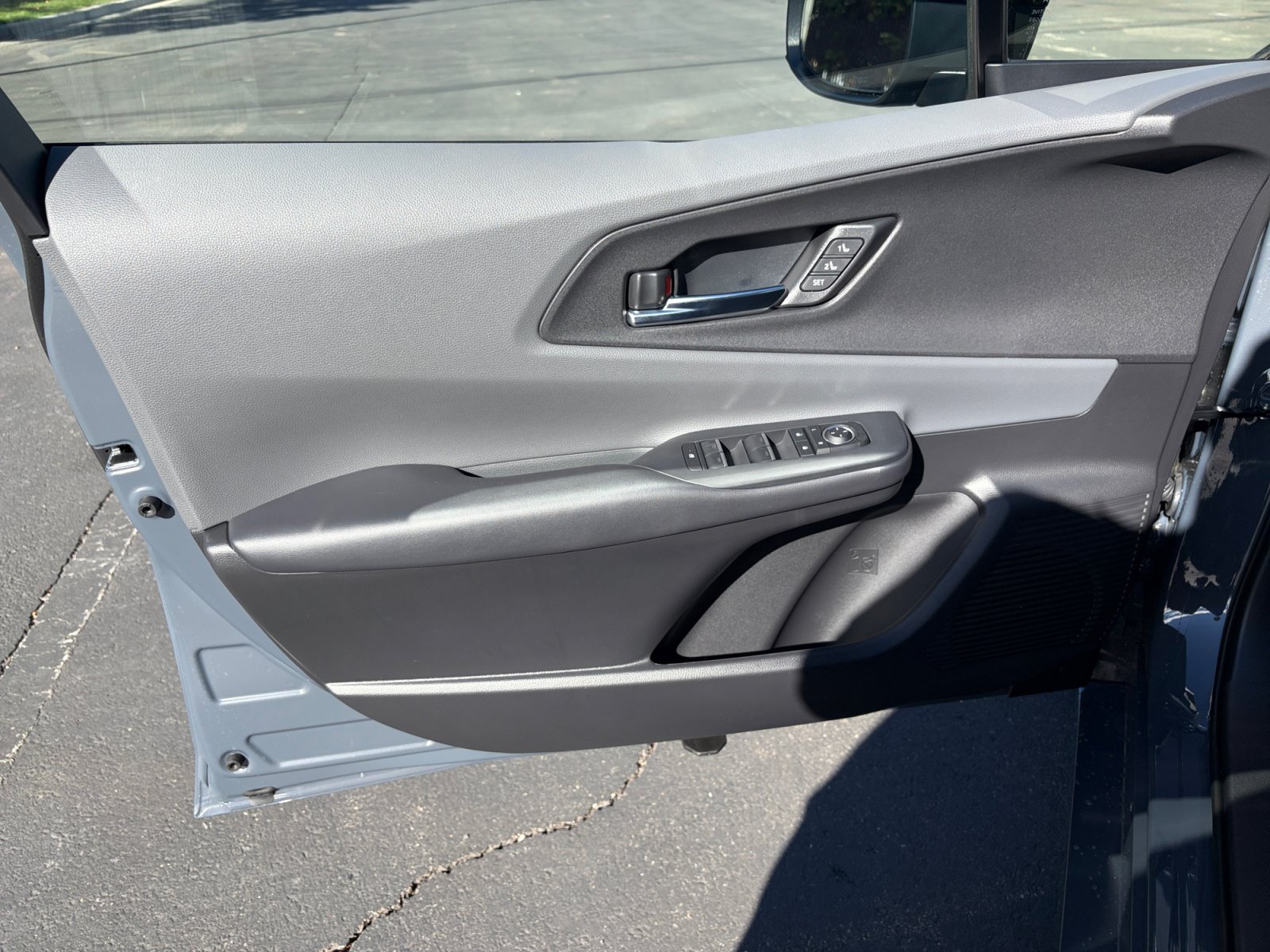 New 2027 Toyota Prius Limited w/ Limited Premium Package FWD image 9