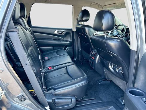 Used 2019 Nissan Pathfinder SL FWD image 28