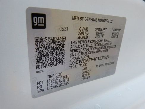 Used 2023 Chevrolet Express 2500 w/ Driver Convenience Package image 37