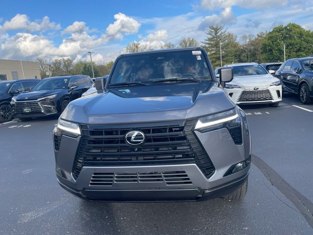 Used 2026 Lexus GX 550 w/ Cold Area Package AWD/4WD image 2