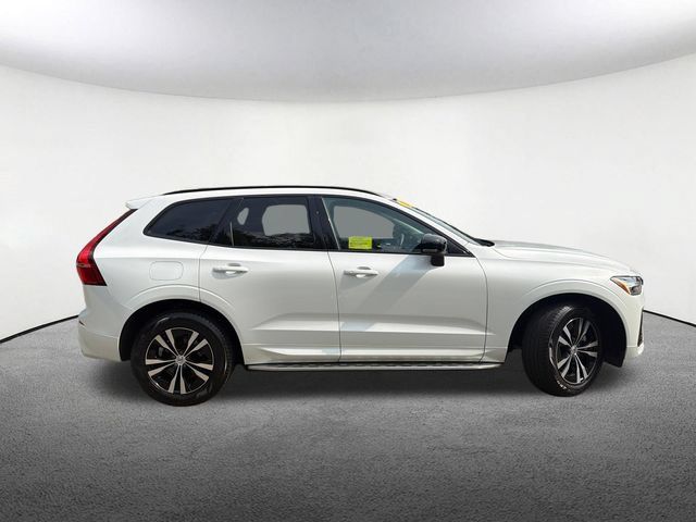 Used 2024 Volvo XC60 B5 Core AWD/4WD image 15