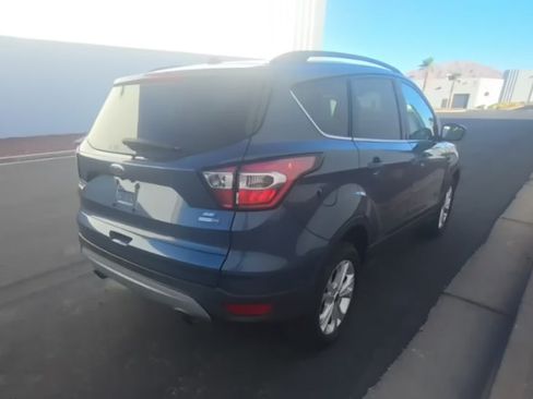 Used 2018 Ford Escape SE AWD/4WD image 2