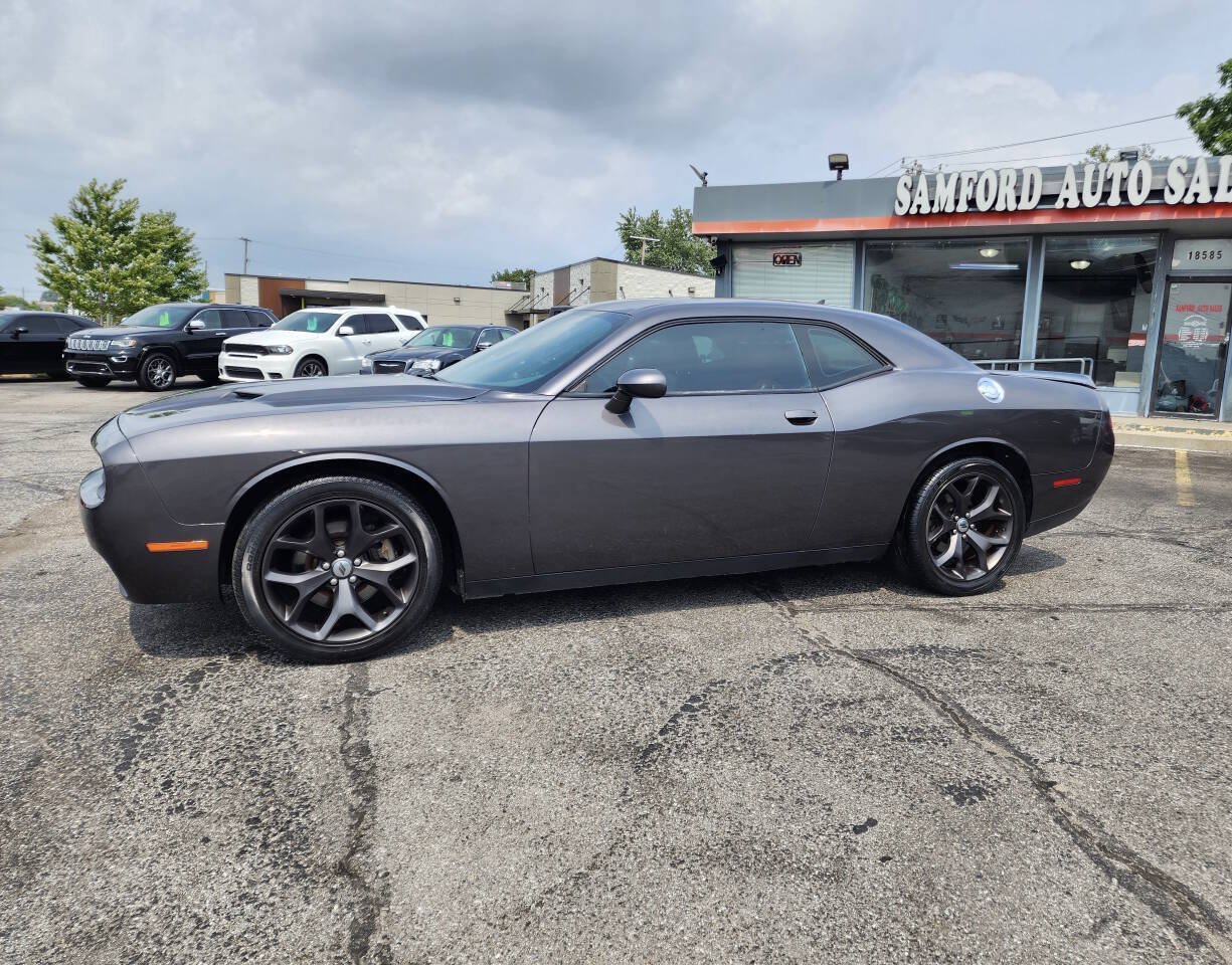 Used 2017 Dodge Challenger SXT Plus RWD image 9