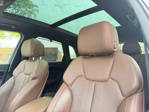 Used 2018 Audi Q5 2.0T Premium Plus w/ Premium Plus Package AWD/4WD image 3