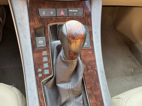 Used 2011 Buick LaCrosse CXS image 22