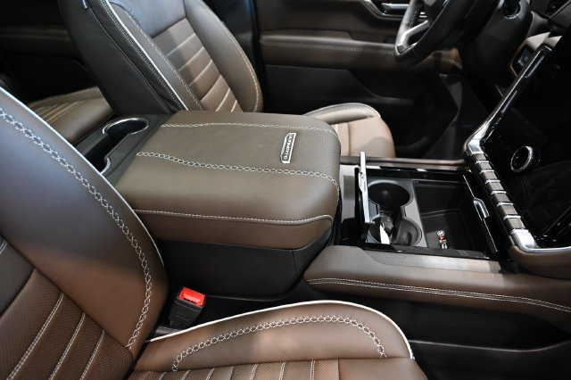 New 2026 GMC Yukon XL Denali Ultimate w/ LPO, Floor Liner Package AWD/4WD image 26