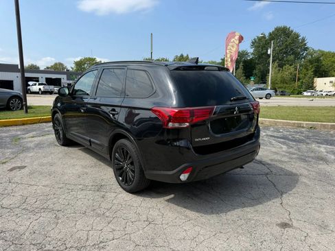 Used 2020 Mitsubishi Outlander LE AWD/4WD image 3