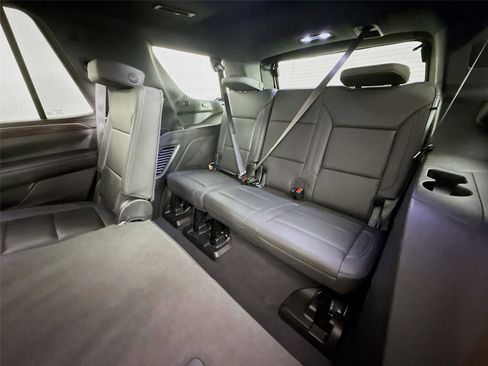 Used 2022 Chevrolet Tahoe LT w/ LT Signature Package RWD image 18