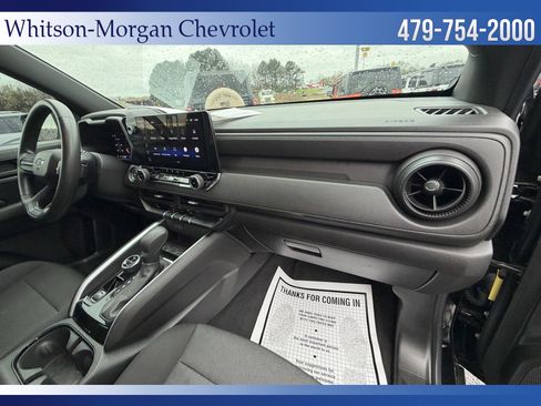 Used 2024 Chevrolet Colorado Trail Boss w/ Technology Package image 32