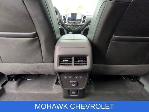 Used 2024 Chevrolet Equinox Premier AWD/4WD image 23