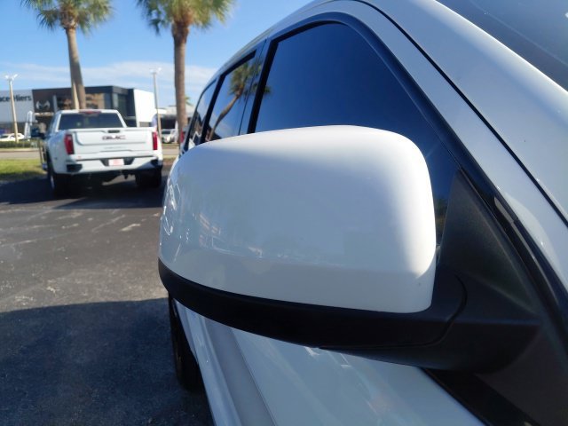 Used 2020 Jeep Grand Cherokee Altitude AWD/4WD image 10