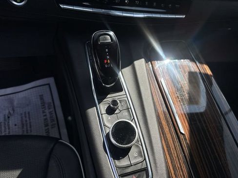 Used 2024 Cadillac Escalade ESV Premium Luxury RWD image 21