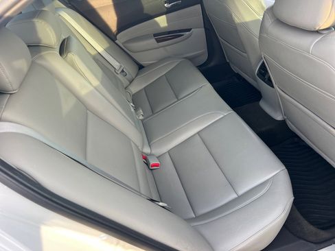 Used 2016 Acura TLX image 16
