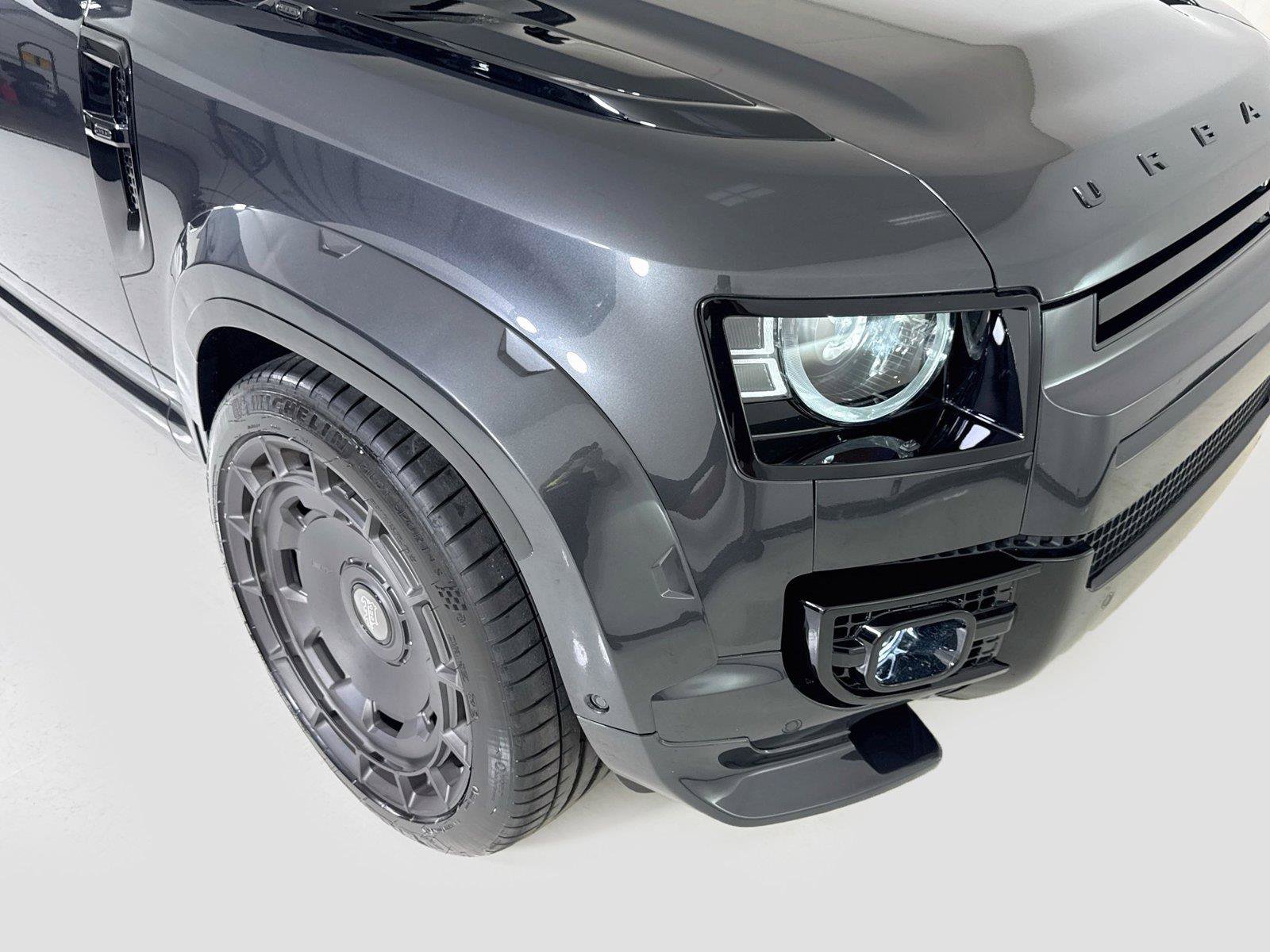 Used 2025 Land Rover Defender 110 V8 AWD/4WD image 35