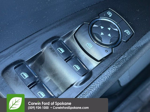Used 2017 Ford Fusion SE AWD/4WD image 19