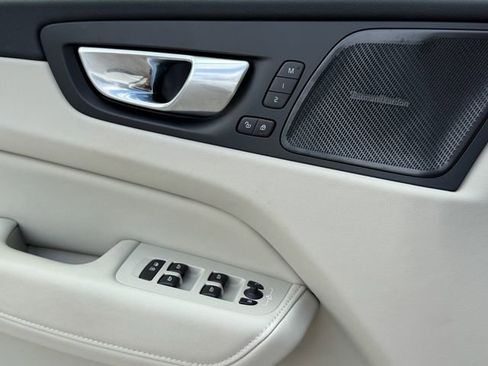 Certified 2024 Volvo XC60 B5 Ultimate AWD/4WD image 24
