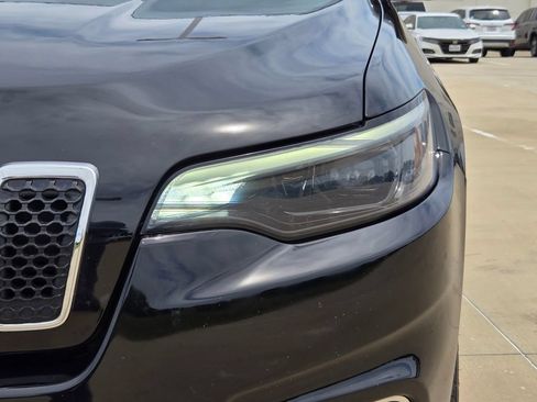 Used 2019 Jeep Cherokee Limited FWD image 31