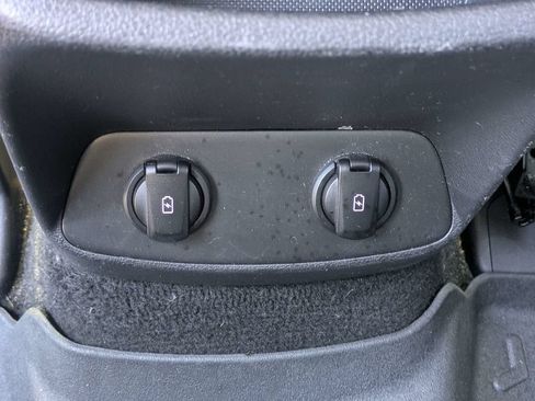 Used 2019 Hyundai Santa Fe Limited FWD image 15