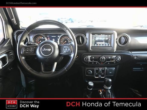 Used 2022 Jeep Gladiator Sport image 8