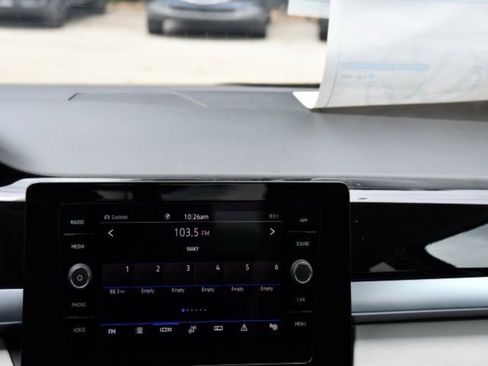 New 2025 Volkswagen Taos SE image 26