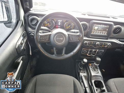 Used 2022 Jeep Wrangler Unlimited Sport AWD/4WD image 2
