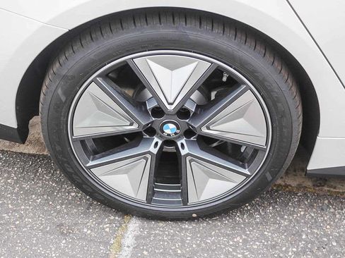 New 2026 BMW i4 eDrive40 w/ Premium Package RWD image 8