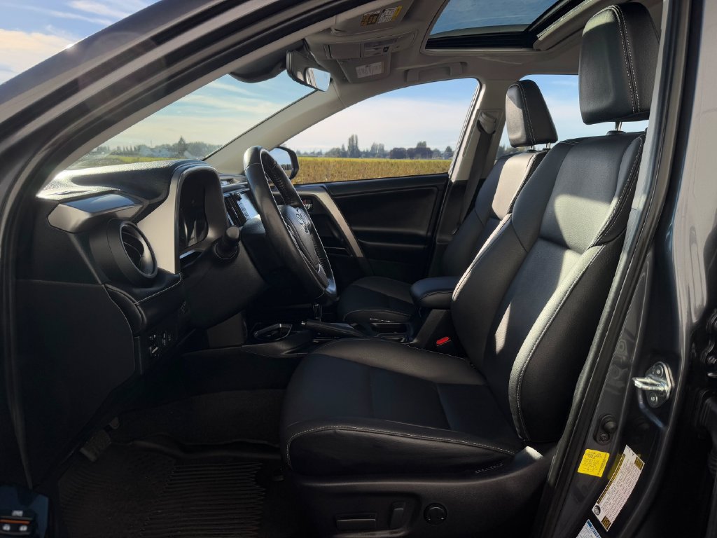 Certified 2018 Toyota RAV4 Limited w/ Advanced Technology Package AWD/4WD image 9