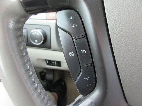Used 2008 Chevrolet Silverado 2500 LTZ w/ Safety Package AWD/4WD image 26