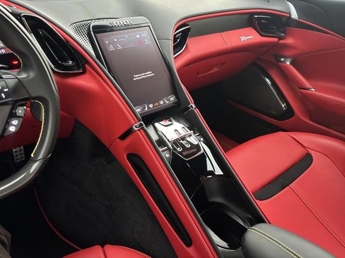 Used 2022 Ferrari Roma RWD image 20