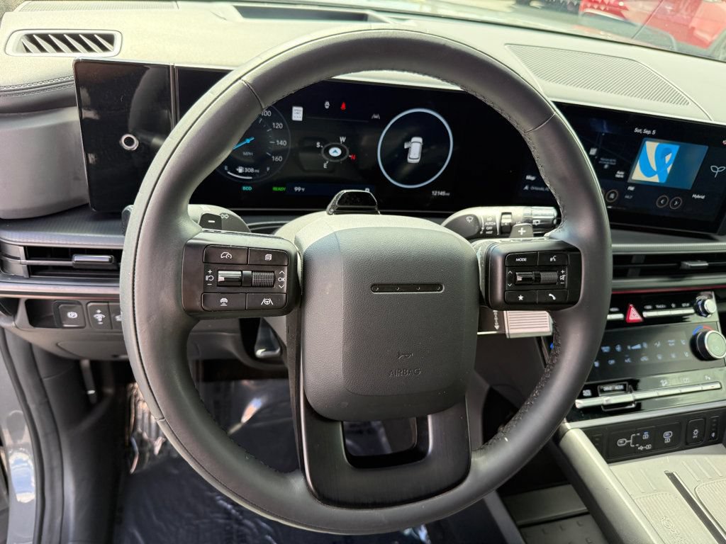 Used 2025 Hyundai Santa Fe Calligraphy FWD image 11