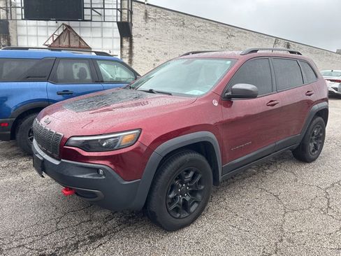 Used 2019 Jeep Cherokee Trailhawk w/ Cold Weather Group AWD/4WD image 5