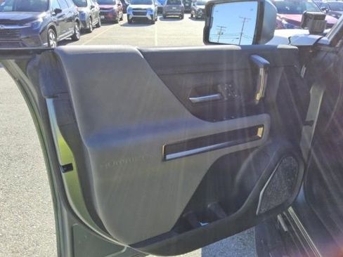 Used 2024 GMC Hummer EV 3X w/ LPO, Illumination Package AWD/4WD image 8