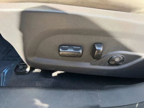 Used 2017 Hyundai Santa Fe Sport w/ 2.4L Tech Package 04 FWD image 18
