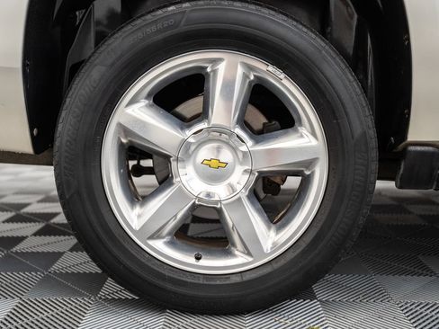 Used 2011 Chevrolet Suburban LTZ AWD/4WD image 17