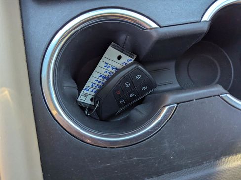 Used 2023 Chevrolet Tahoe Premier w/ Advanced Technology Package image 24