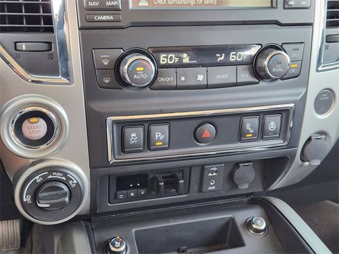 Used 2018 Nissan Titan PRO-4X w/ Pro-4x Convenience Package image 26