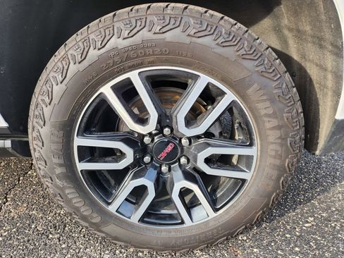 Used 2022 GMC Yukon XL AT4 w/ Max Trailering Package image 48